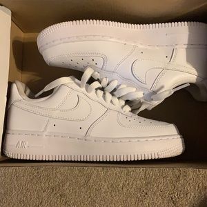 Kid’s Air Force 1 shoe